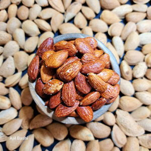 خرید اینترنتی مغز بادام درختی