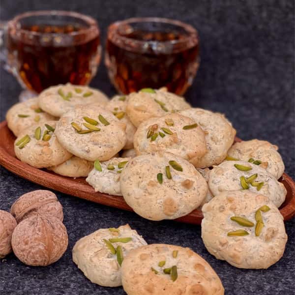 شیرینی پفکی گردویی