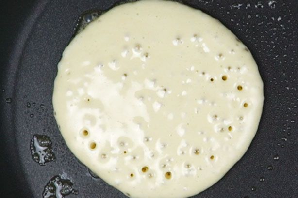 طرز تهیه پنکیک ساده تابه ای