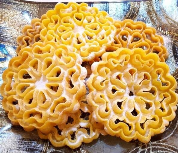 شیرینی پنجره ای