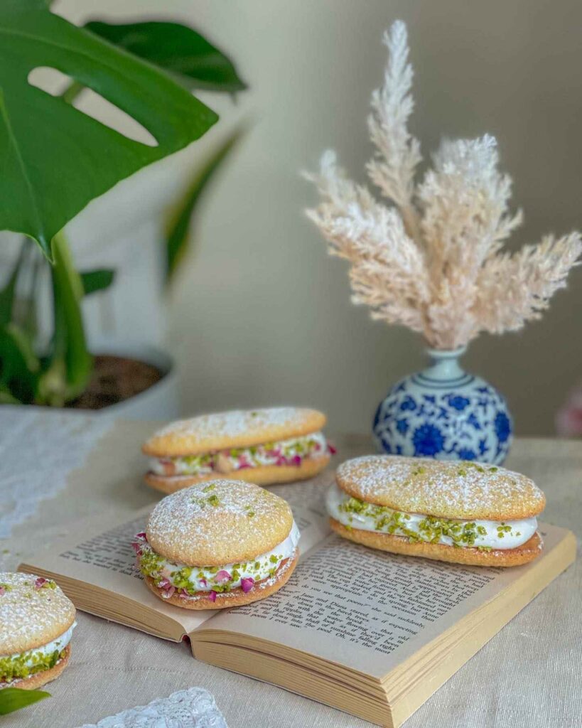 شیرینی خامه ای لطیفه
